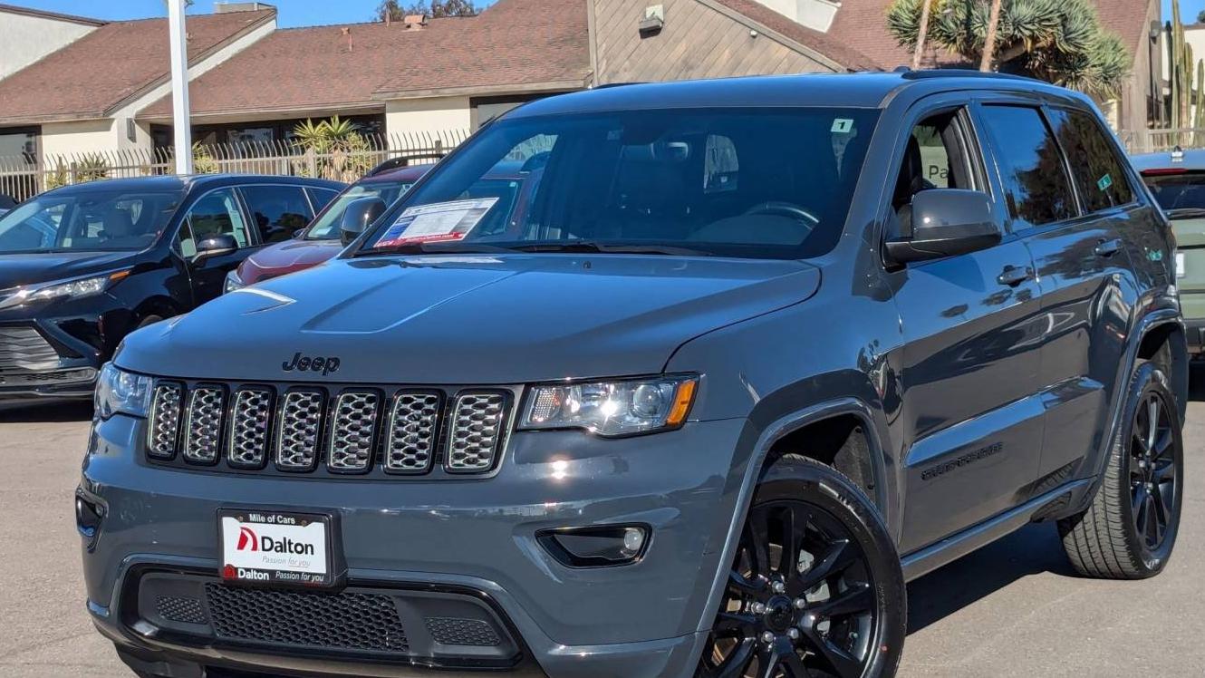 JEEP GRAND CHEROKEE 2018 1C4RJFAG5JC155288 image